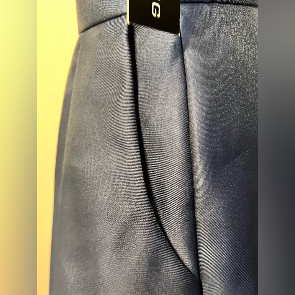 Alfred Sung V-Neck Pleated Skirt Dress with Pockets in Midnight Navy Size 6, 8 - Picture 9 of 10